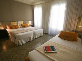 Vrabac Guesthouse Barcelone Extérieur photo